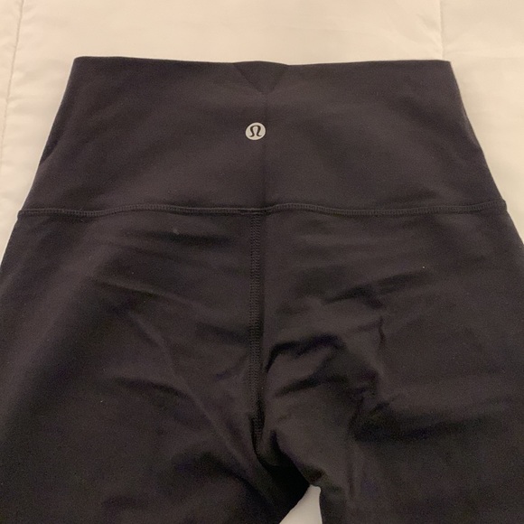 High Waisted Lululemon Crop - Picture 2 of 6